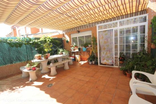 Chalet Adosado de 3 plantas  con Terraza y Amplia Buhardilla en Numancia de la Sagra-TOLEDO - TOLEDO