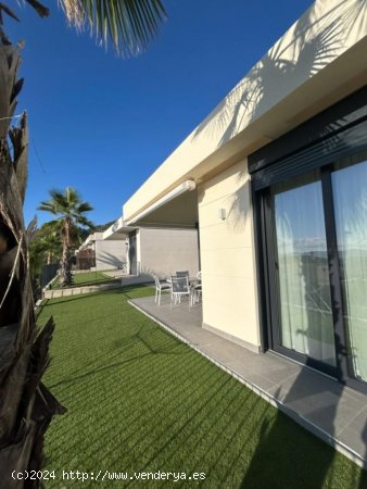 Villa en venta en Polop (Alicante)