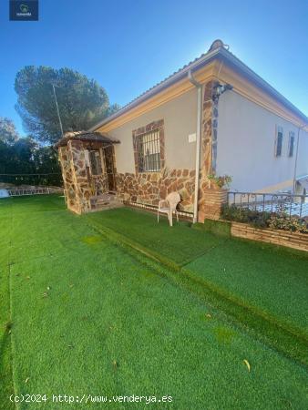 ESPECTACULAR CHALET EN TRASSIERRA - CORDOBA