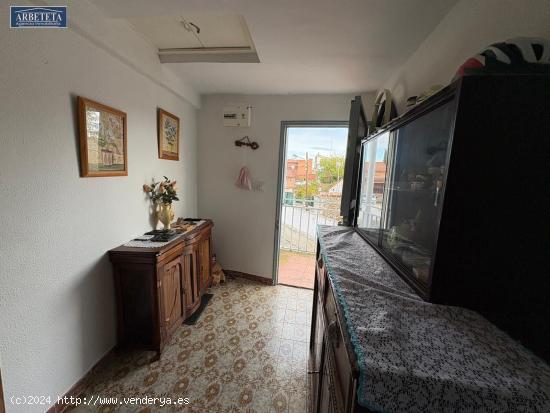 INMOBILIARIA ARBETETA VENDE CASA DE PUEBLO DE UN DORMITORIO EN CARRASCOSA DE HENARES, GUADALAJARA - 