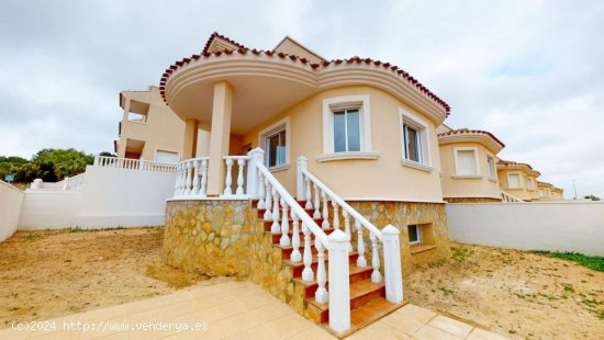  Villa en venta en San Miguel de Salinas (Alicante) 