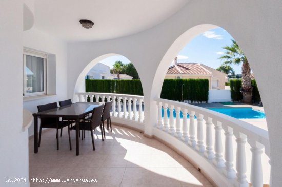 Villa en venta en Rojales (Alicante)