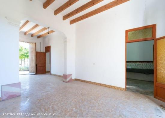 Casa amplia en zona Manacor - BALEARES