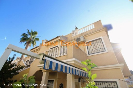  Apartamento en venta en Torrevieja (Alicante) 