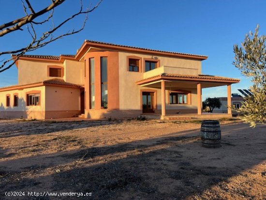 Villa en venta en Almansa (Albacete)