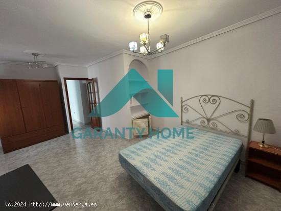 SE ALQUILA APARTAMENTO EN LA PARTE ANTIGUA - CACERES