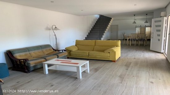 Villa en venta en Teresa de Cofrentes (Valencia)