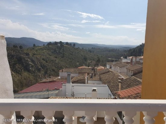 Casa en venta en Teresa de Cofrentes (Valencia)