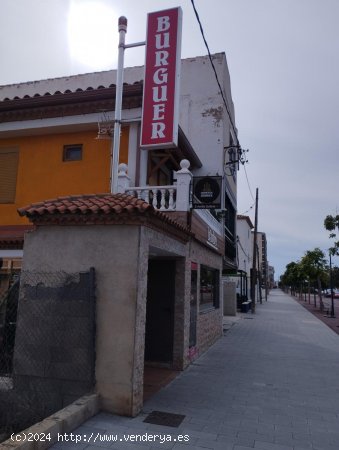 Edificio en venta en Mont-roig del Camp (Tarragona)