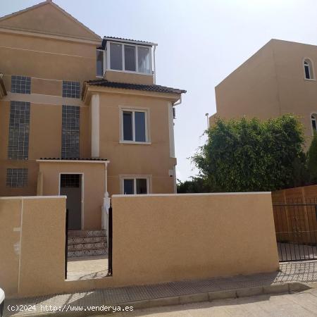  Duplex adosado modelo Quad, TOTALMENTE REFORMADO - ALICANTE 