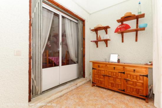 BUNGALOW ADOSADO. 2 DORM. 1 BAÑO. NUEVA TORREVIEJA - ALICANTE