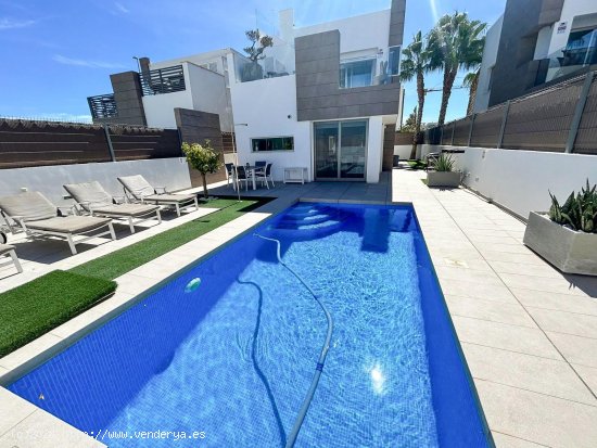  Villa en venta en Guardamar del Segura (Alicante) 