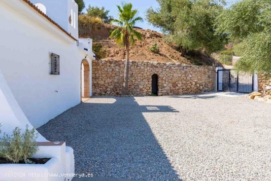 Finca en venta en Estepona (Málaga)