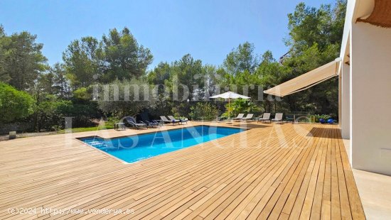 Villa en venta en Santa Eulalia del Río (Baleares)