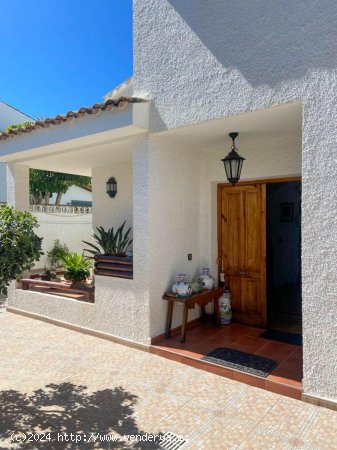 Villa en venta en Benidorm (Alicante)