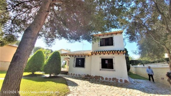 Villa en venta en Torrevieja (Alicante)