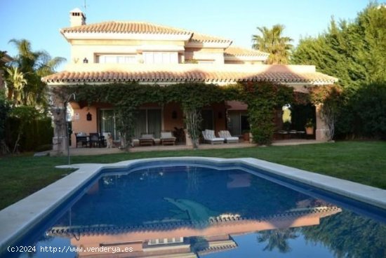  Villa en venta en Marbella (Málaga) 