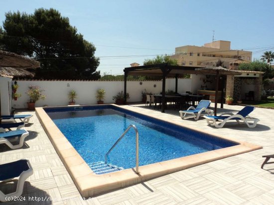 Villa en venta en Orihuela (Alicante)