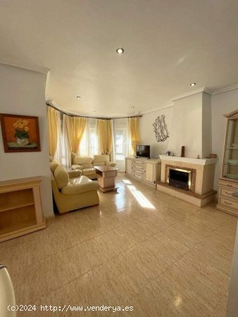 Villa en venta en Guardamar del Segura (Alicante)