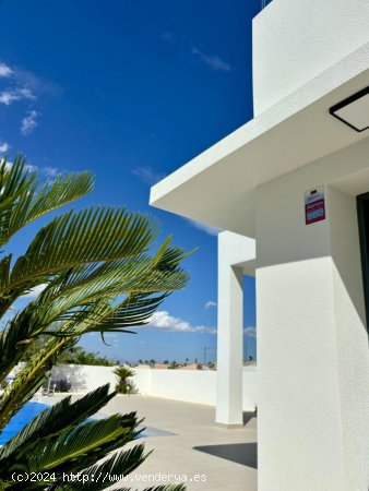 Villa en venta a estrenar en Benijófar (Alicante)