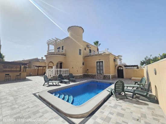  Villa en venta en Benijófar (Alicante) 