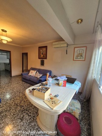 Piso en venta en Alicante (Alicante)