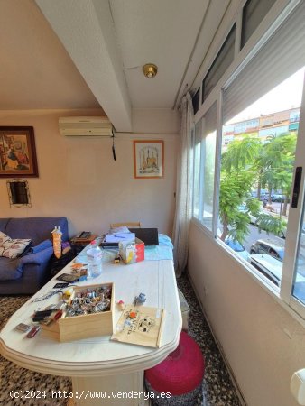 Piso en venta en Alicante (Alicante)