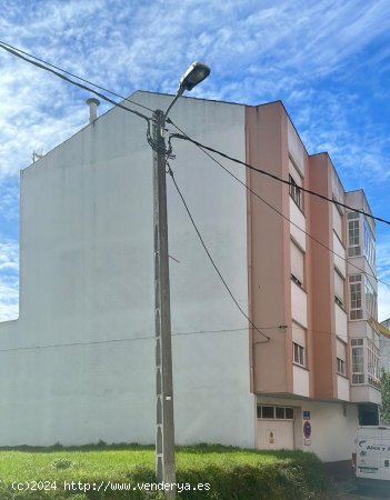 Edificio en venta en Neda (La Coruña)