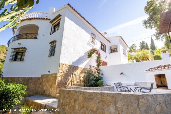 Villa en venta en Benidoleig (Alicante)