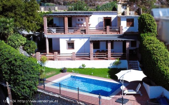 Villa en venta en Carataunas (Granada)