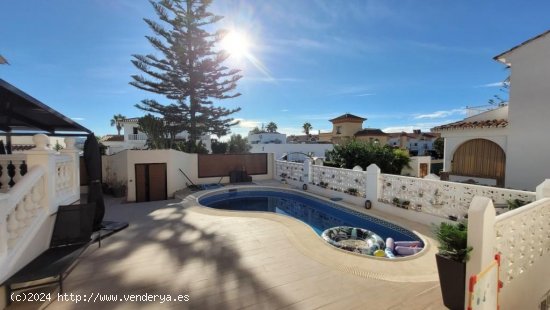 Villa en venta en Torre del Mar (Málaga)