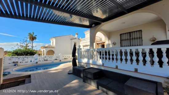 Villa en venta en Torre del Mar (Málaga)