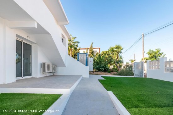 Casa en venta en Alfaz del Pi (Alicante)