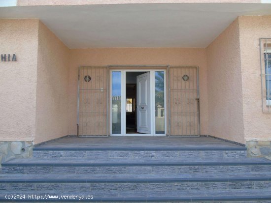 Villa en venta en La Manga del Mar Menor (Murcia)