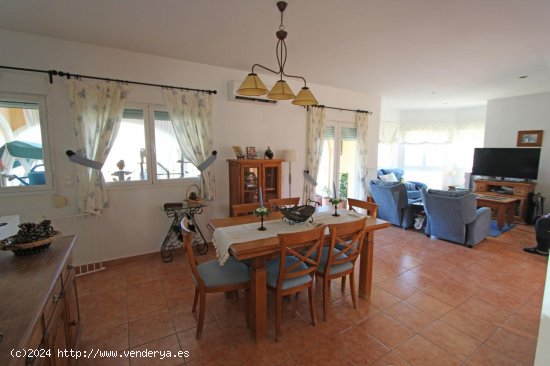 Villa en venta en La Vall de Laguar (Alicante)