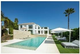  Villa en venta en Marbella (Málaga) 