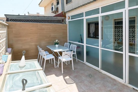 Villa en venta en Guardamar del Segura (Alicante)