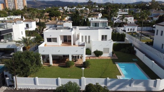 Villa en venta en Marbella (Málaga)