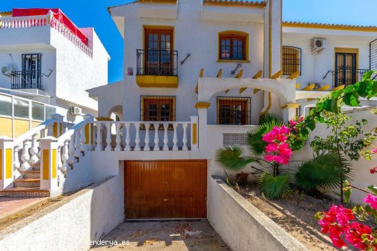 Casa en venta en Torrevieja (Alicante)