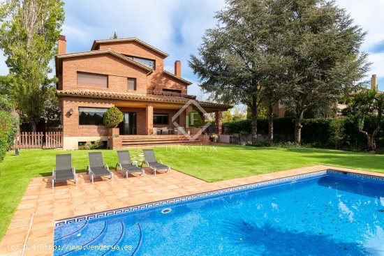  Casa en alquiler en Sant Cugat del Vallès (Barcelona) 