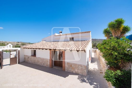 Finca en venta en Moraira (Alicante)