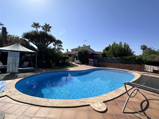 Villa en venta en Elche (Alicante)