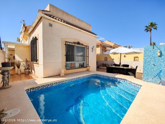 Villa en venta en Torrevieja (Alicante)