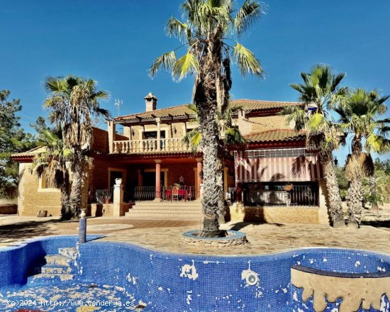 Finca en venta en Los Montesinos (Alicante)