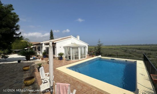 Villa en venta en Pego (Alicante)