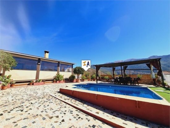  Finca en venta en Alcaucín (Málaga) 