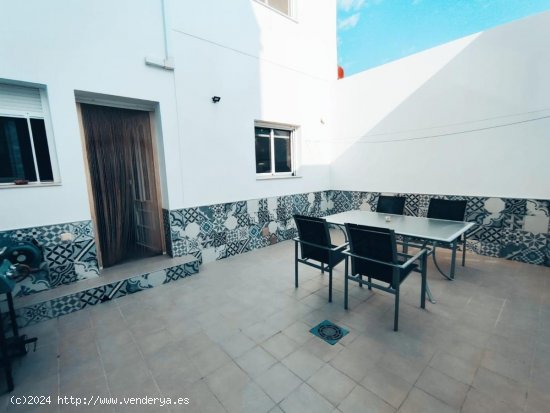 Villa en venta en Benijófar (Alicante)