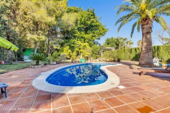 Villa en venta a estrenar en Estepona (Málaga)