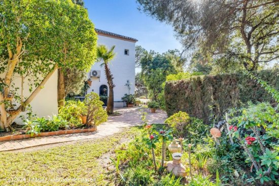 Villa en venta a estrenar en Estepona (Málaga)