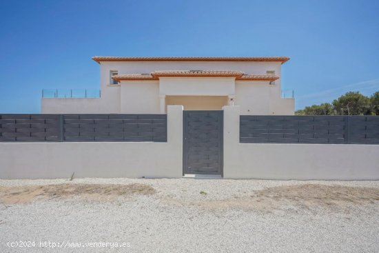 Villa en venta a estrenar en Jávea (Alicante)